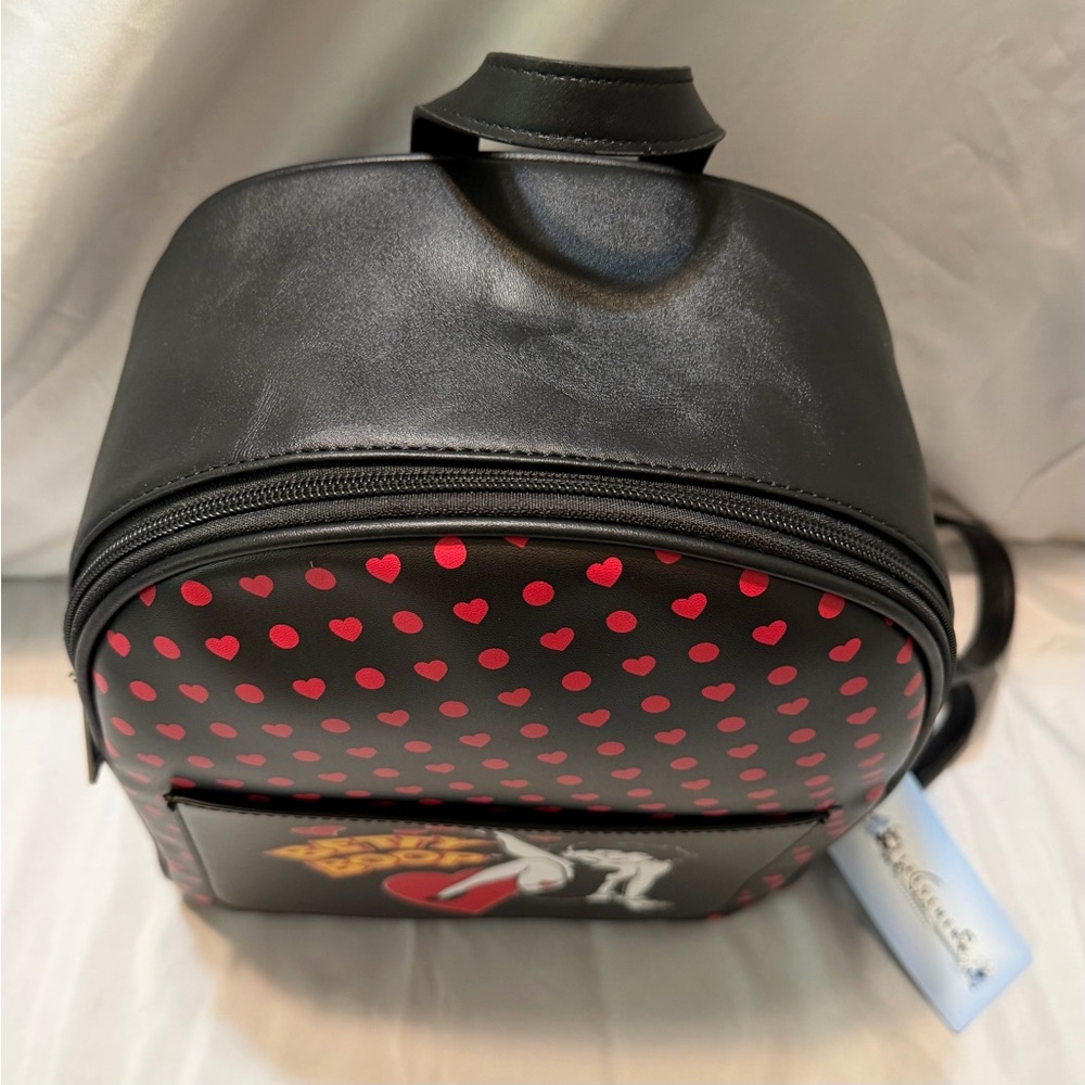 Betty Boop Sexy legs Backpack Purse - Picture 2 of 8